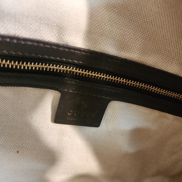 Gucci Boston GG Small Boston Leather Bag, gift paper, and a hard box. - Picture 8 of 16